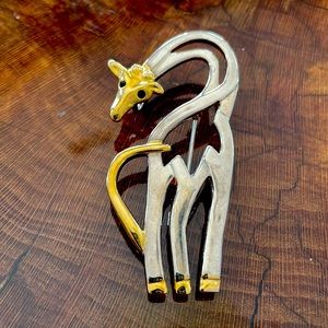 Giraffe Pin/ Pendant